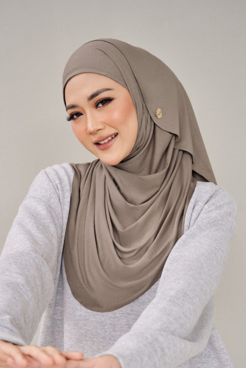 \"I&I STORE × RAJABROOKE\" HIJAB Hijab – INEZHAYA